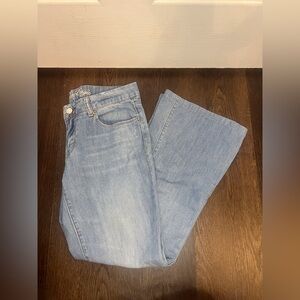 American Eagle Light Wash Real Flare Women’s Jeans